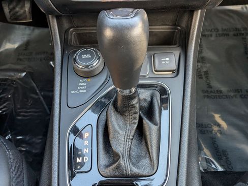 Certified 2021 Jeep Cherokee Limited w/ Elite Package image 29