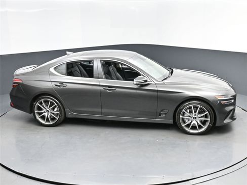 Used 2026 Genesis G70 2.5T Prestige image 7