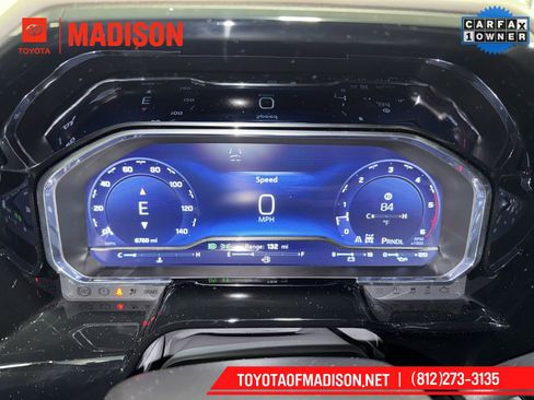 Used 2025 Chevrolet Silverado 2500 ZR2 w/ Technology Package image 24