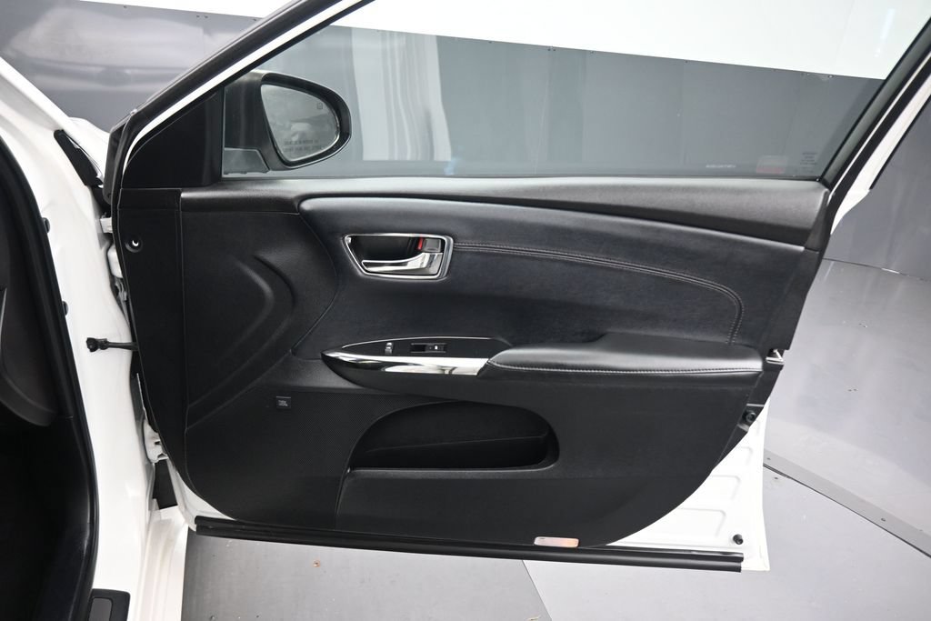 Used 2016 Toyota Avalon Limited w/ Toyota Safety Sense Package FWD image 41