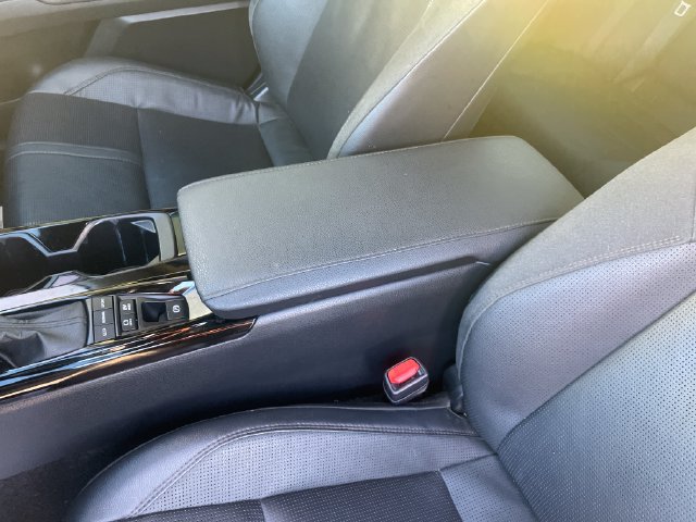 Used 2025 Toyota Camry XLE w/ Premium Plus Package FWD image 27