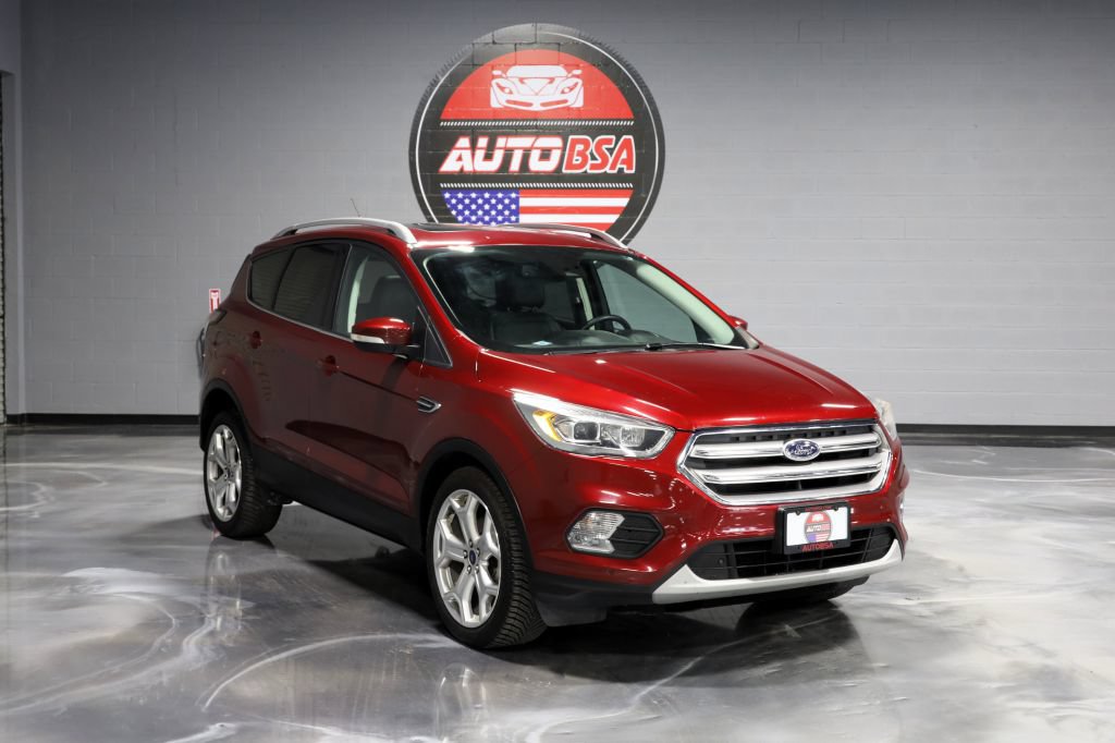 Used 2017 Ford Escape Titanium w/ Equipment Group 301A FWD image 1