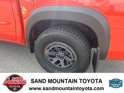Used 2025 Nissan Frontier Pro-X w/ Tow Package RWD image 11