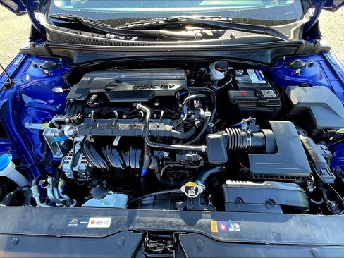 Used 2025 Hyundai Elantra Sport image 31