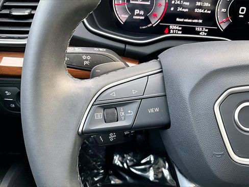 Used 2023 Audi Q5 2.0T Premium Plus w/ Premium Plus Package image 11