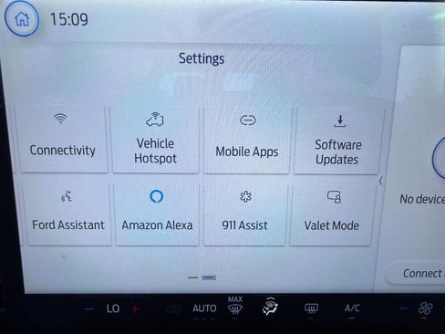 Used 2023 Ford Transit 350 XLT image 35