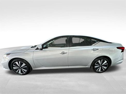Used 2021 Nissan Altima 2.5 SV image 8