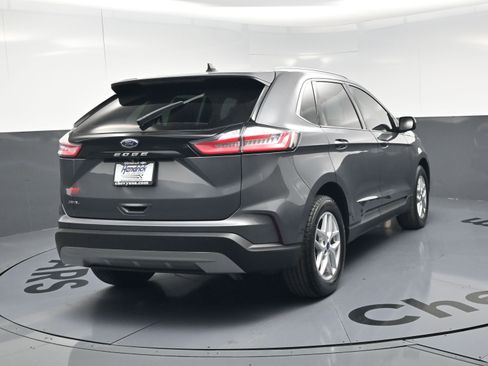 Used 2021 Ford Edge SEL w/ Convenience Package image 9