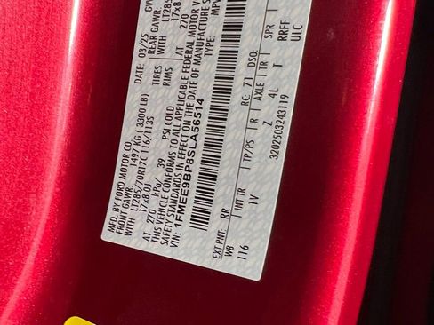 Used 2025 Ford Bronco Badlands image 38