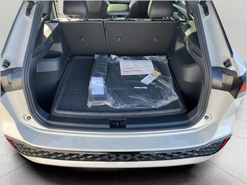 New 2026 Volkswagen Tiguan SE R-Line image 22