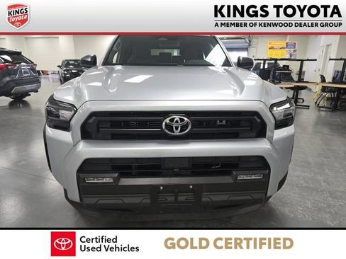 Used 2025 Toyota 4Runner SR5 AWD/4WD image 3