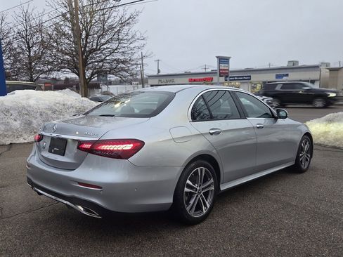 Used 2022 Mercedes-Benz E 350 4MATIC Sedan image 6