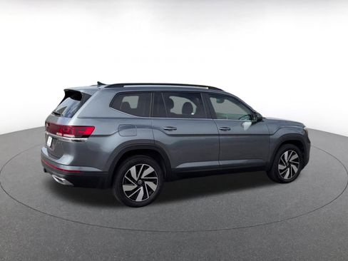 Used 2025 Volkswagen Atlas SE image 15