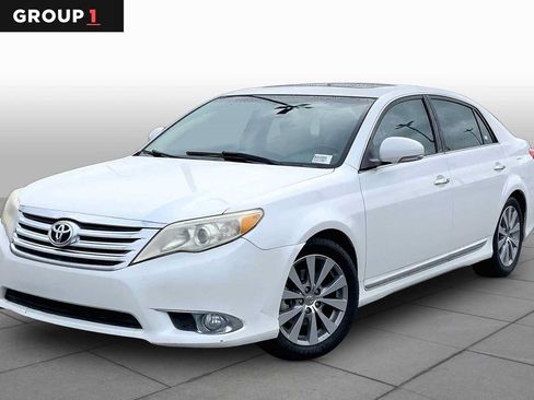 Used 2011 Toyota Avalon Limited FWD image 1