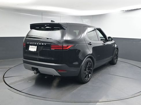Used 2025 Land Rover Discovery S image 24