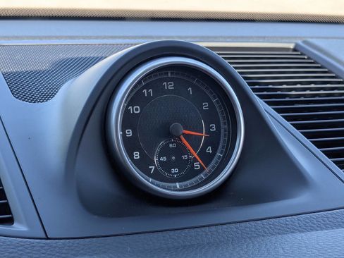 Used 2018 Porsche Macan image 26