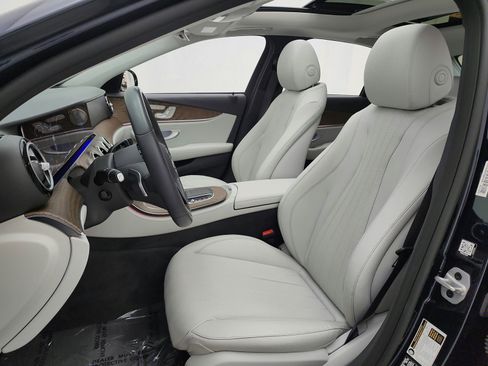 Used 2022 Mercedes-Benz E 350 Sedan image 13