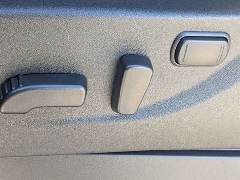 New 2026 Nissan Frontier SV w/ Tow Package image 15