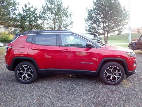New 2026 Jeep Compass Limited image 8