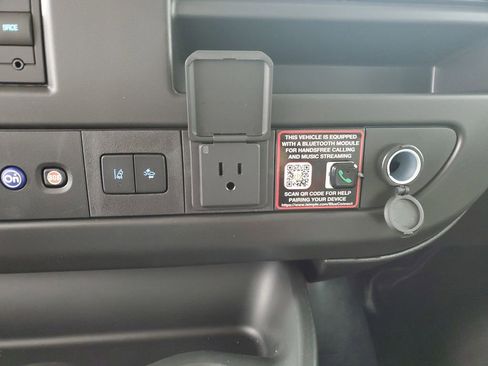 New 2025 Chevrolet Express 2500 image 18