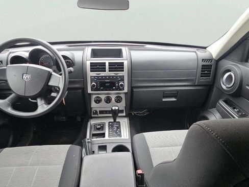 Used 2007 Dodge Nitro SXT image 8