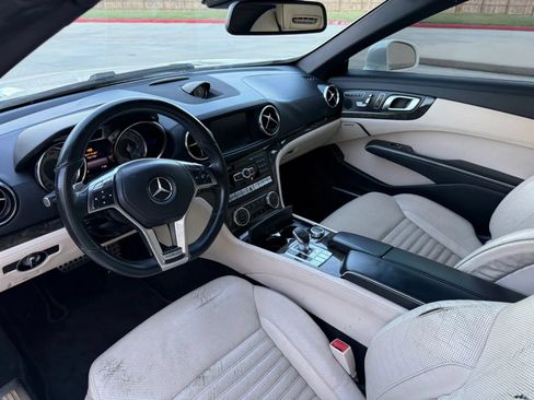 Used 2014 Mercedes-Benz SL 550 image 11
