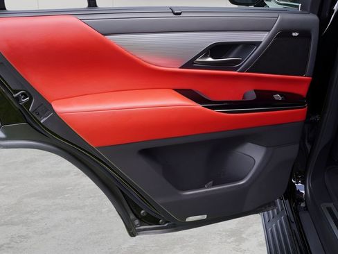 Used 2024 Lexus LX 600 F Sport image 19