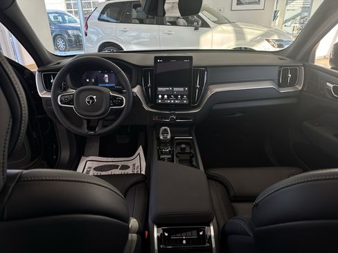 New 2026 Volvo XC60 B5 Ultra w/ Protection Package Premier image 21