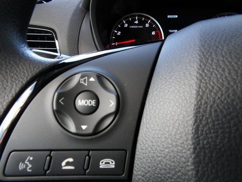 New 2024 Mitsubishi Eclipse Cross LE image 27