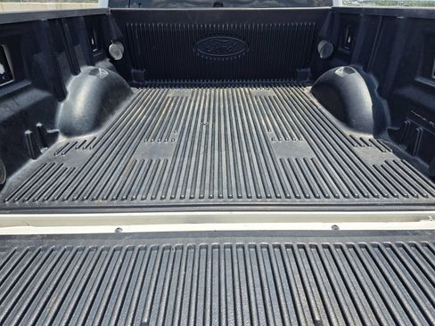 Used 2018 Ford F150 Platinum w/ Equipment Group 701A Luxury RWD image 12