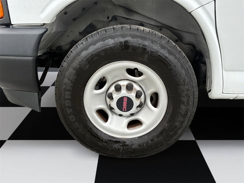 Used 2023 GMC Savana 2500 Extended w/ Driver Convenience Package image 14