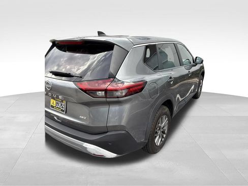 Used 2023 Nissan Rogue S AWD/4WD image 7