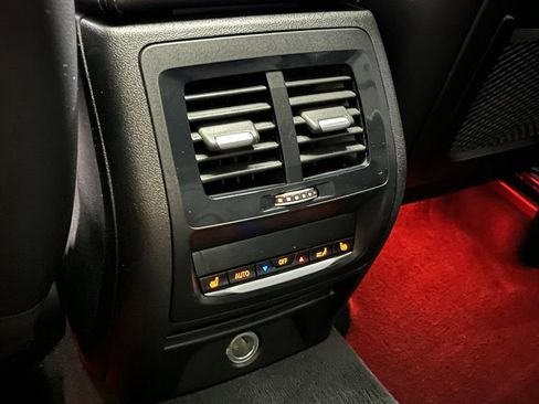 Used 2018 BMW X3 xDrive30i AWD/4WD image 9