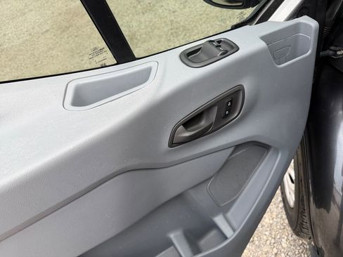 Used 2018 Ford Transit 350 XLT RWD image 11