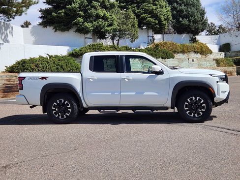 Used 2023 Nissan Frontier PRO-4X w/ Pro Convenience Package image 4