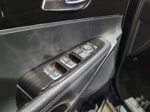 Used 2019 Kia Sorento L image 36