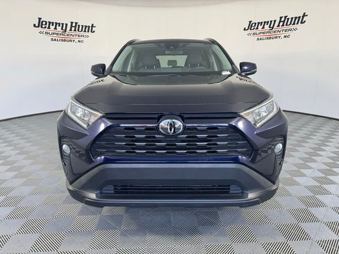 Used 2019 Toyota RAV4 XLE w/ Convenience Package FWD image 5