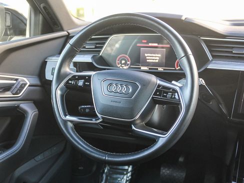 Certified 2022 Audi e-tron Premium w/ Convenience Plus Package image 17