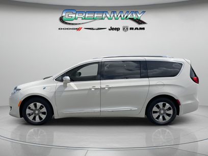 Used 2017 Chrysler Pacifica Platinum