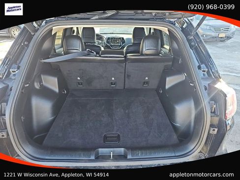 Used 2019 Jeep Cherokee Limited image 9