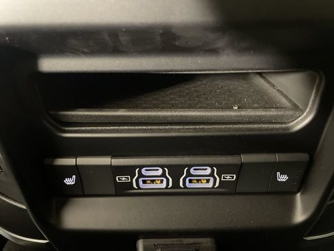 New 2026 RAM 2500 Laramie AWD/4WD image 41