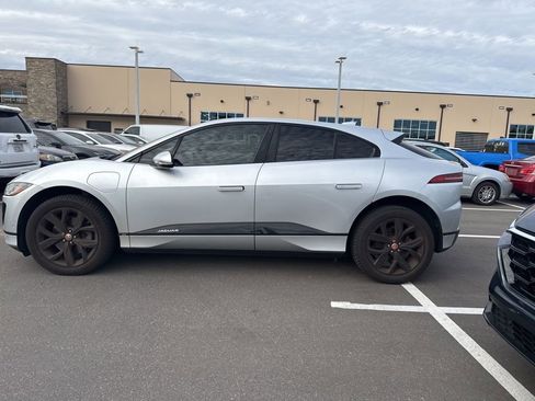 Used 2020 Jaguar I-PACE SE image 4