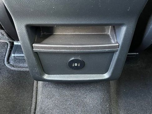 Used 2024 Ford Edge SEL image 17