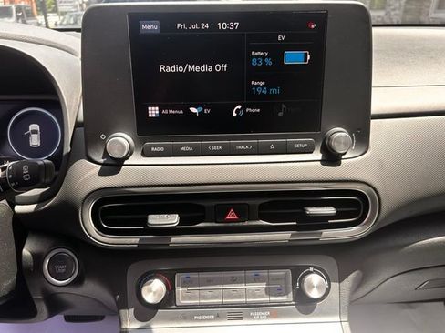 Used 2023 Hyundai Kona SE FWD image 23