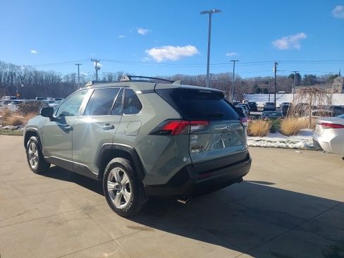 Used 2019 Toyota RAV4 XLE image 5