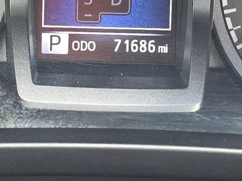 Used 2019 Toyota Tacoma Limited image 9