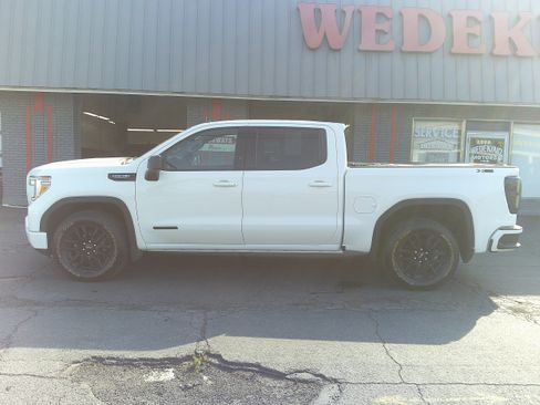 Used 2021 GMC Sierra 1500 Elevation w/ X31 Off-Road Package AWD/4WD image 2