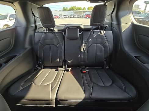 New 2026 Chrysler Pacifica Select w/ S Appearance Package image 20