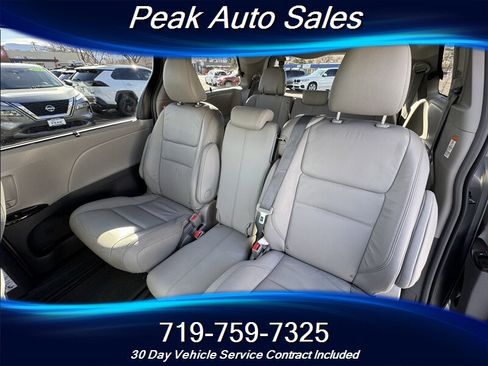Used 2016 Toyota Sienna XLE Premium image 29