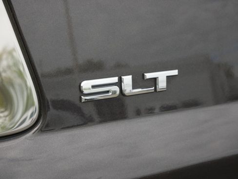 Used 2015 GMC Yukon SLT w/ Open Road Package AWD/4WD image 9
